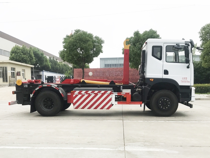 18噸 東風(fēng)T3車廂可卸式垃圾車