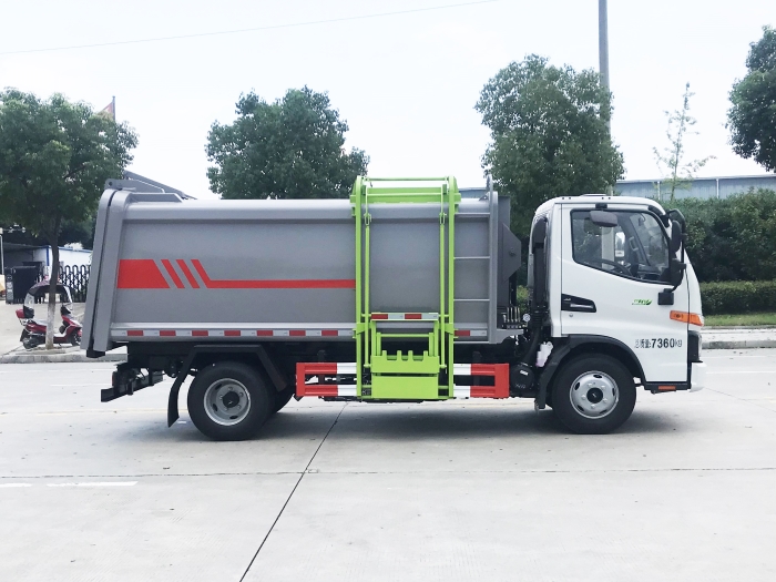 福田奧鈴側(cè)掛桶式垃圾車