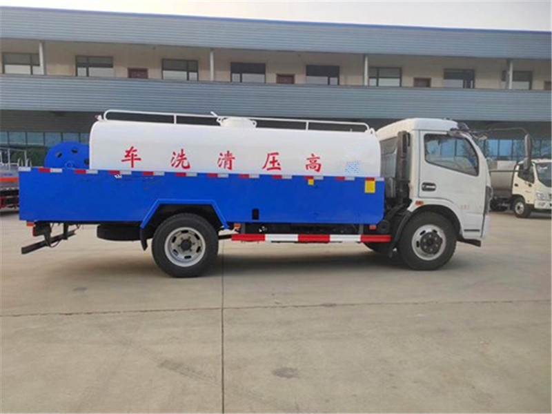 國六東風(fēng)8方清洗車