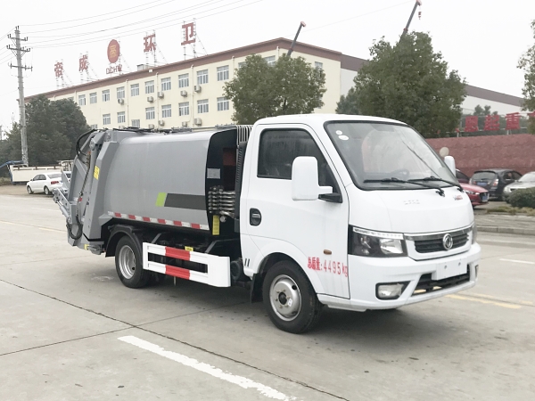 東風途逸藍牌壓縮式垃圾車