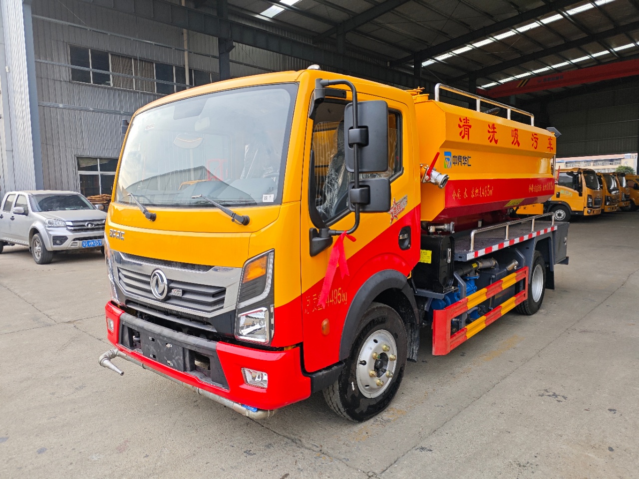 多利卡云內160馬力清洗吸污車